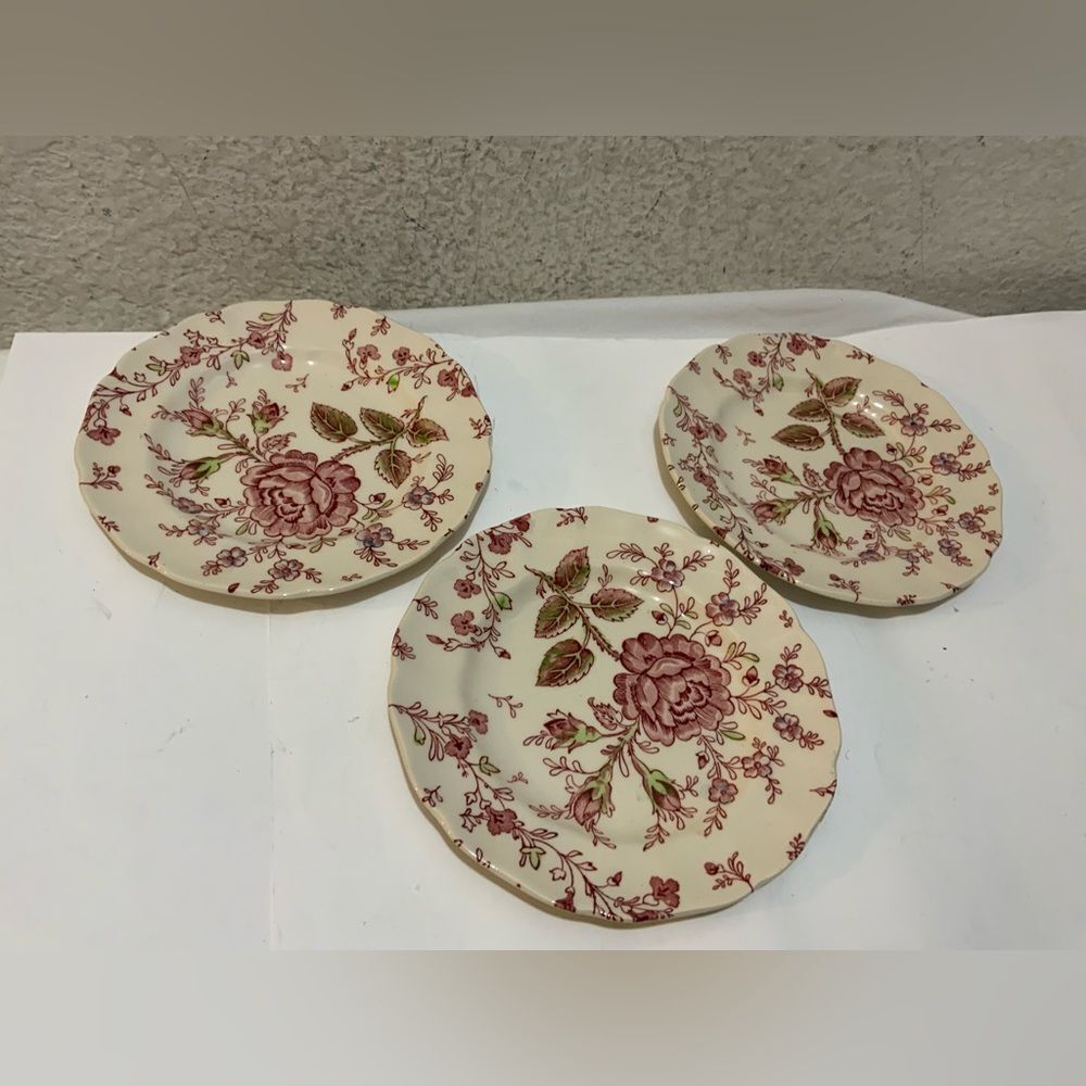Vtg Johnson Bros England Rose Chintz 3 Scalloped Saucers 6” hand engraving G18